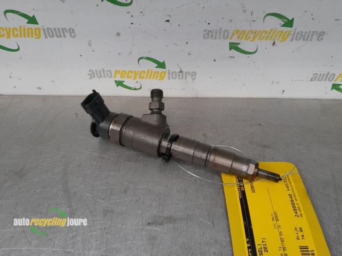 Usagé Injecteurs Ford Focus 3 Wagon 1.5 TDCi Prix € 74,99 Règlement à la marge proposé par Autorecycling Joure B.V.