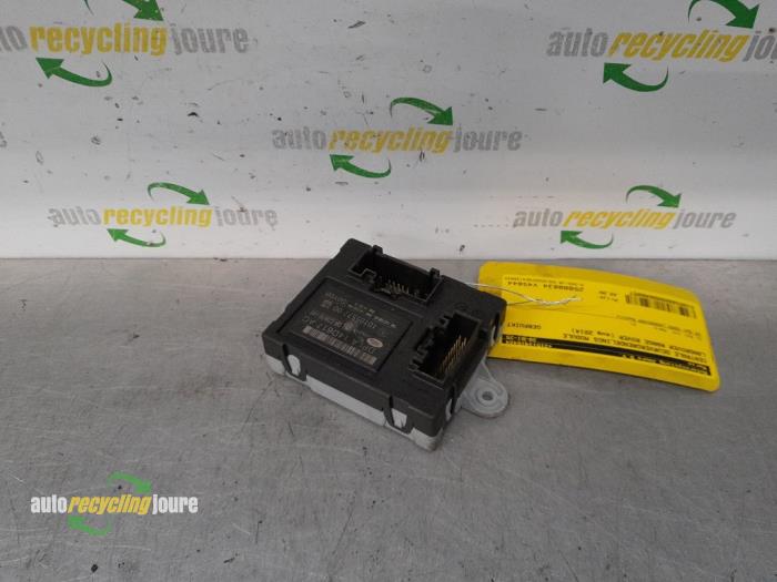 Używane Modul centralnego zamka Landrover Range Rover IV (LG) 5.0 V8 32V Supercharged Cena € 49,99 Procedura marży oferowane przez Autorecycling Joure B.V.