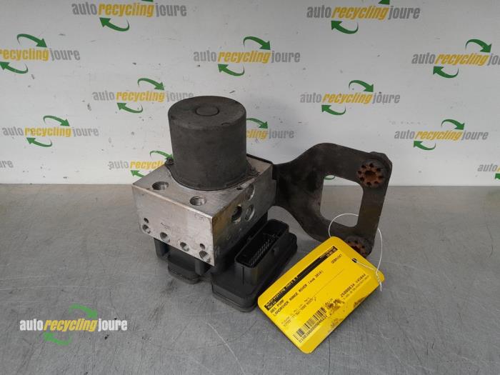 Begagnade ABS-pump Landrover Range Rover IV (LG) 5.0 V8 32V Supercharged Pris € 349,00 Marginaltabell erbjuds av Autorecycling Joure B.V.