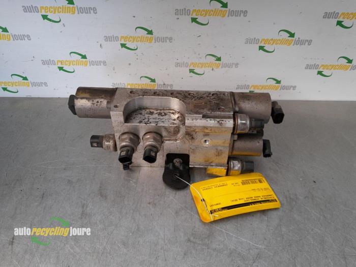 Gebrauchte Ventilblock hydraulisch Landrover Range Rover IV (LG) 5.0 V8 32V Supercharged Preis € 449,00 Margenregelung angeboten von Autorecycling Joure B.V.