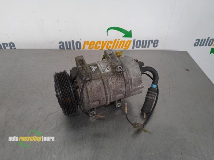 Usagé Pompe clim Volvo S60 I (RS/HV) 2.4 20V 140 Prix € 74,99 Règlement à la marge proposé par Autorecycling Joure B.V.