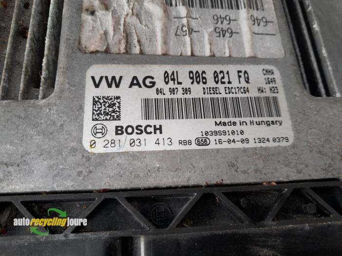 Engine management computer from a Audi A6 Avant (C7) 2.0 TDI 16V 2016