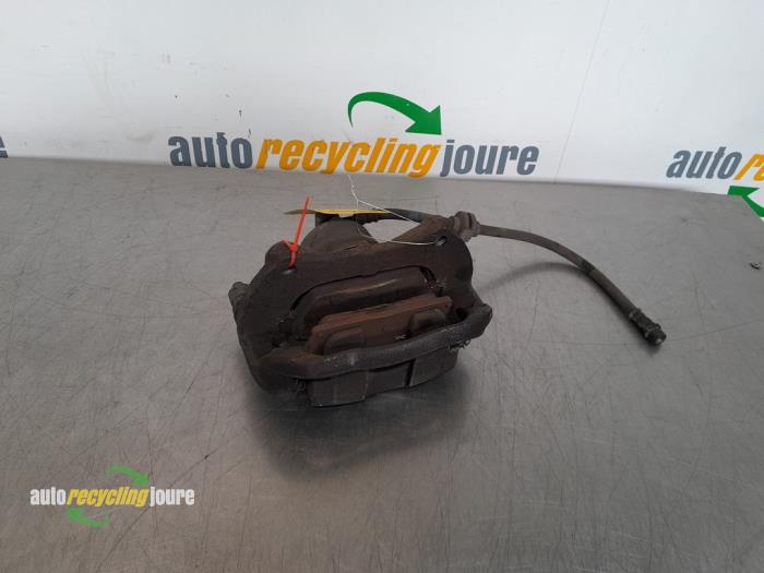 Begagnade Främre bromsok, höger Opel Zafira Tourer (P12) 1.6 CDTI 16V ecoFLEX 134 Pris € 19,99 Marginaltabell erbjuds av Autorecycling Joure B.V.