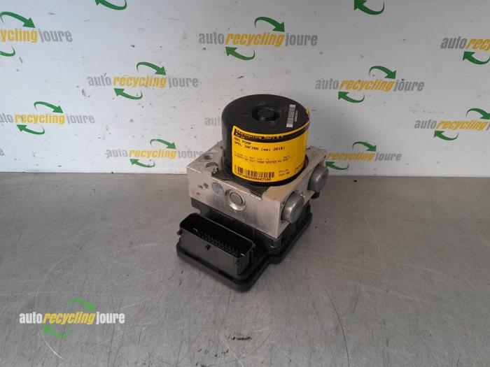 Usados Bomba ABS Opel Zafira Tourer (P12) 1.6 CDTI 16V ecoFLEX 134 Precio € 189,00 Norma de margen ofrecido por Autorecycling Joure B.V.