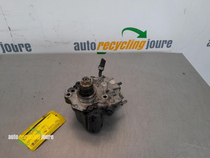 Usagé Pompe carburant mécanique Mercedes C Estate (S204) 2.2 C-200 CDI 16V BlueEFFICIENCY Prix € 125,00 Règlement à la marge proposé par Autorecycling Joure B.V.