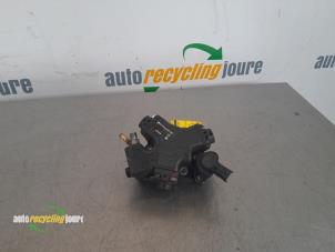 Begagnade Mekanisk bränslepump Fiat Punto Evo (199) 1.3 JTD Multijet 85 16V Euro 5 Pris € 99,99 Marginaltabell erbjuds av Autorecycling Joure B.V.