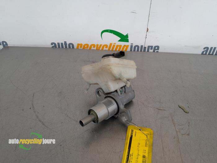 Used Master cylinder Audi A4 Avant (B8) 2.0 TDI 143 16V Price € 69,99 Margin scheme offered by Autorecycling Joure B.V.