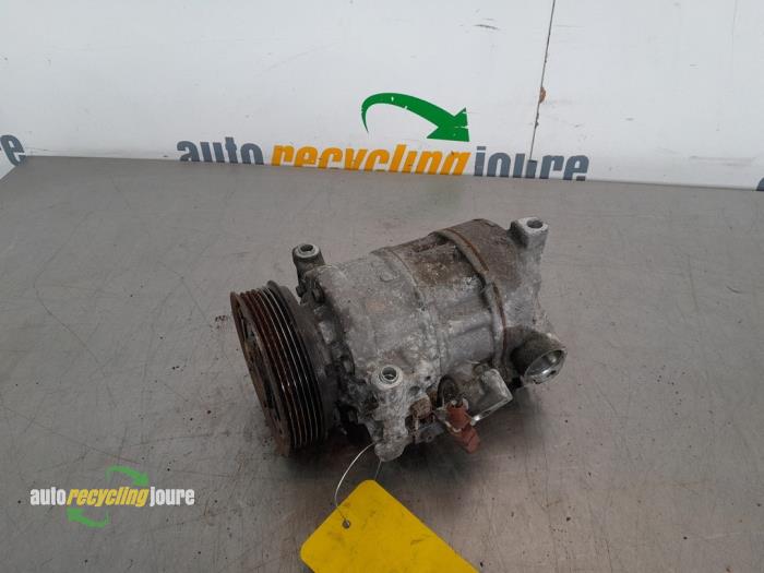 Used Air conditioning pump Audi A4 Avant (B8) 2.0 TDI 143 16V Price € 149,00 Margin scheme offered by Autorecycling Joure B.V.