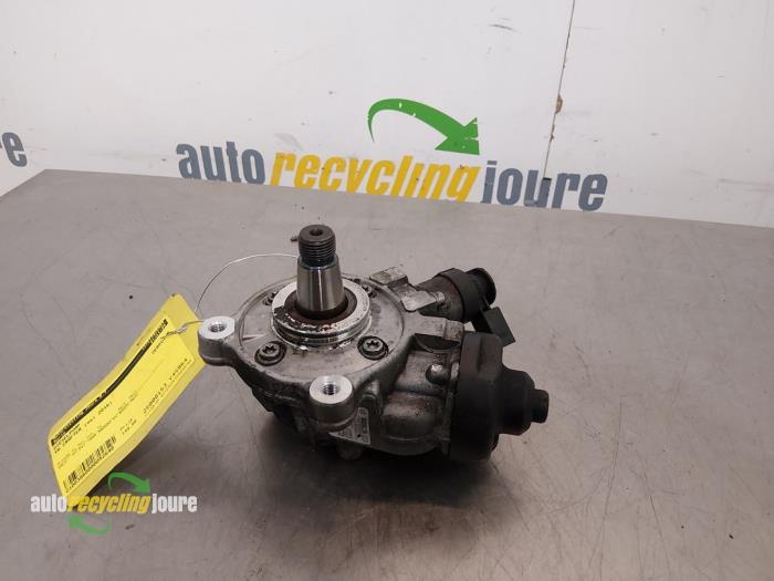 Begagnade Dieselpump Volkswagen Crafter 2.0 TDI 16V Pris € 149,00 Marginaltabell erbjuds av Autorecycling Joure B.V.