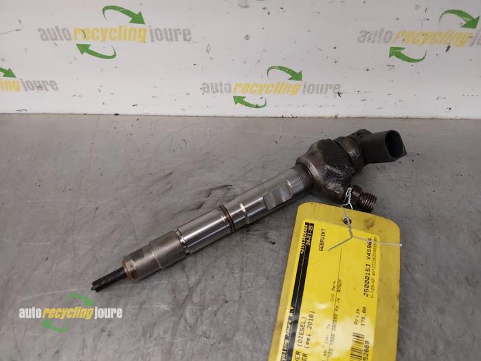 Usagé Injecteurs Volkswagen Crafter 2.0 TDI 16V Prix € 175,00 Règlement à la marge proposé par Autorecycling Joure B.V.