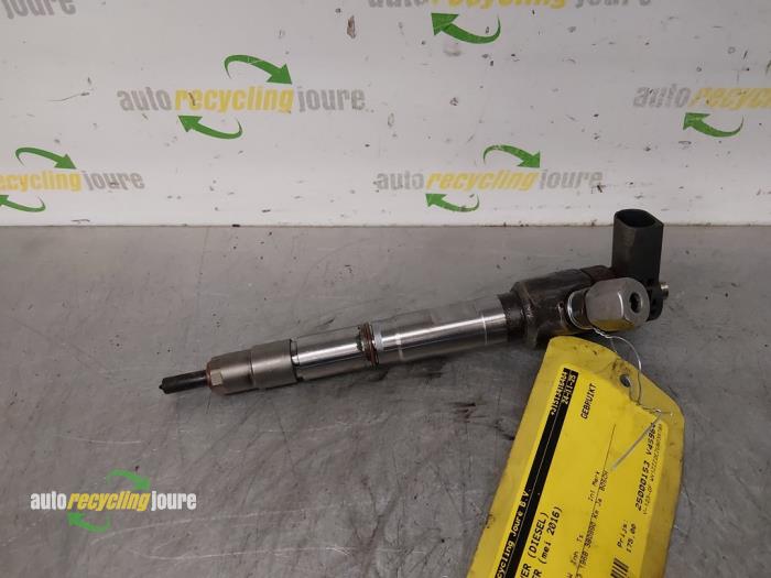 Usagé Injecteurs Volkswagen Crafter 2.0 TDI 16V Prix € 175,00 Règlement à la marge proposé par Autorecycling Joure B.V.