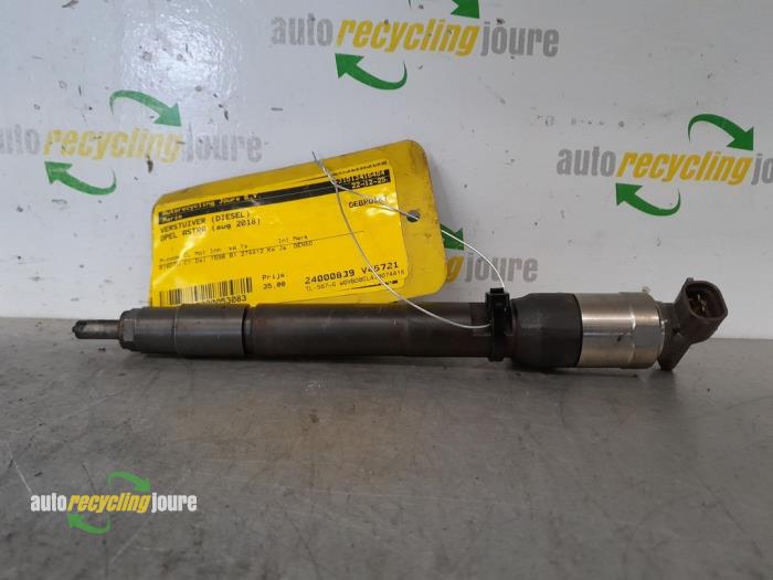 Usagé Injecteurs Opel Astra K Sports Tourer 1.6 CDTI 110 16V Prix € 42,35 Prix TTC proposé par Autorecycling Joure B.V.