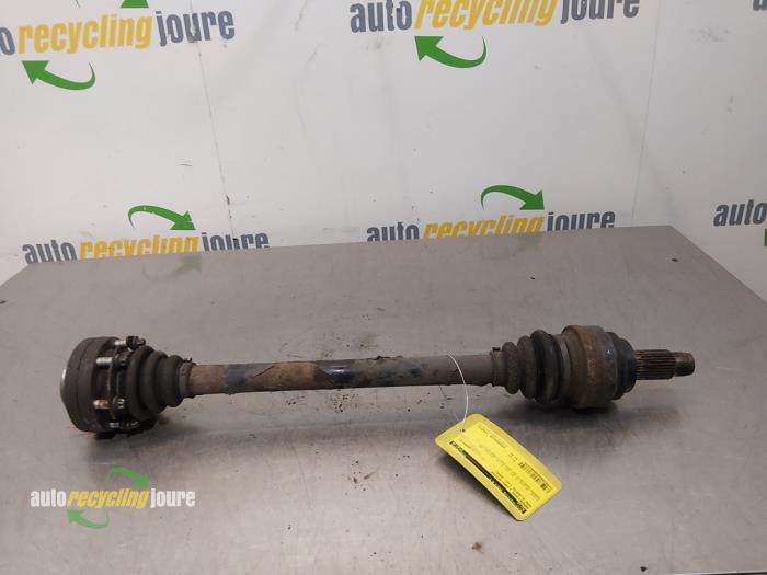 Gebrauchte Antriebswelle links hinten BMW 5 serie Touring (E61) 525i 24V Preis € 69,99 Margenregelung angeboten von Autorecycling Joure B.V.