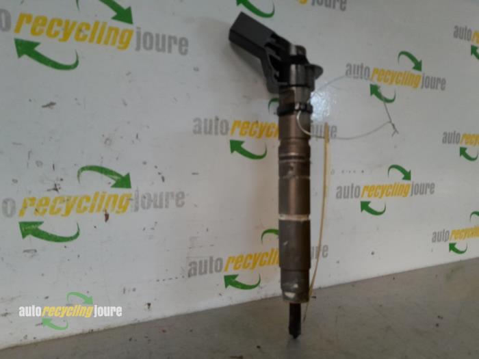 Usagé Injecteurs Mercedes ML II (164/4JG) 3.0 ML-350 CDI BlueEFFICIENCY 4-Matic V6 Prix € 99,95 Règlement à la marge proposé par Autorecycling Joure B.V.