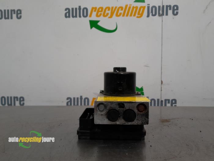 Begagnade ABS-pump Mercedes ML II (164/4JG) 3.0 ML-350 CDI BlueEFFICIENCY 4-Matic V6 Pris € 249,00 Marginaltabell erbjuds av Autorecycling Joure B.V.
