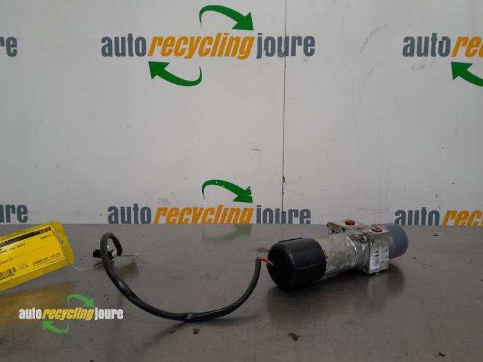 Tailgate hydraulic kit