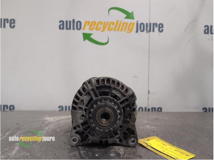 Gebrauchte Dynamo Volkswagen Transporter T5 2.5 TDi Preis € 75,00 Margenregelung angeboten von Autorecycling Joure B.V.