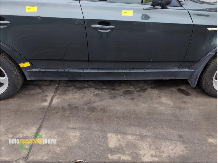 Używane Próg prawy BMW X3 (E83) 2.0d 16V Cena na żądanie oferowane przez Autorecycling Joure B.V.
