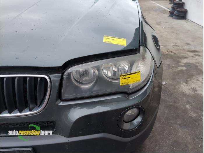 Używane Reflektor lewy BMW X3 (E83) 2.0d 16V Cena € 199,00 Procedura marży oferowane przez Autorecycling Joure B.V.