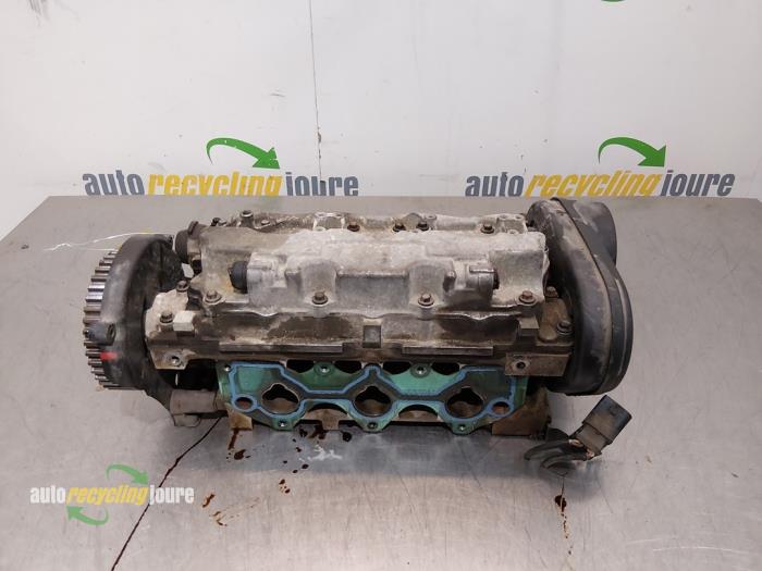 Usagé Culasse Landrover Freelander Hard Top 2.5 V6 Prix € 125,00 Règlement à la marge proposé par Autorecycling Joure B.V.