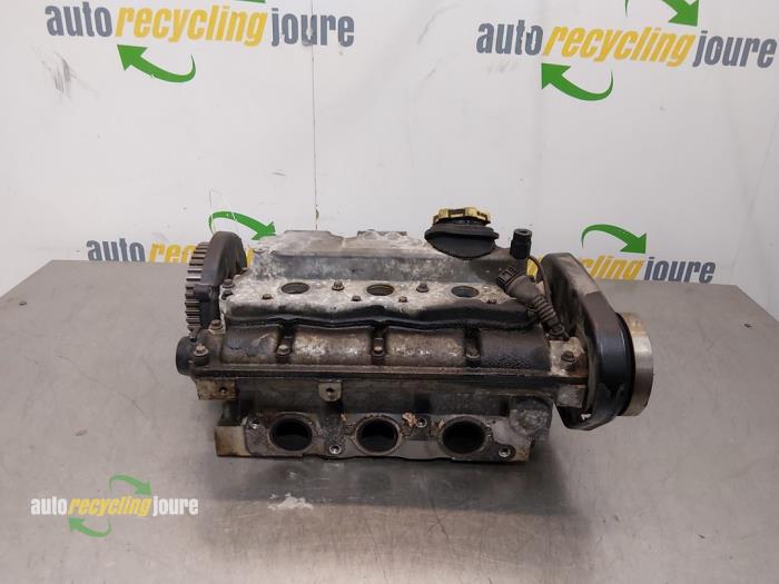 Usagé Culasse Landrover Freelander Hard Top 2.5 V6 Prix € 125,00 Règlement à la marge proposé par Autorecycling Joure B.V.