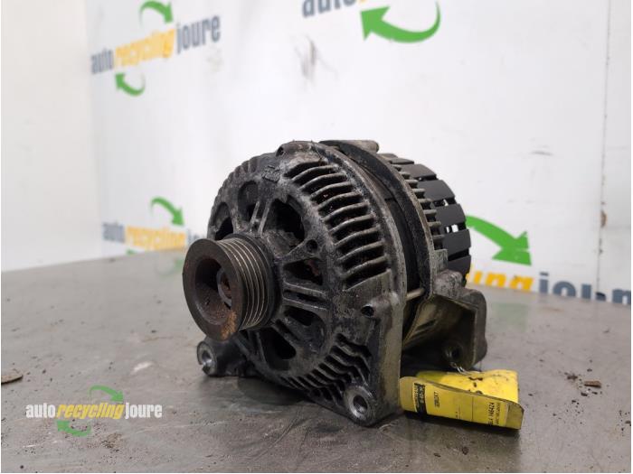Dynamo van een BMW 3 serie Touring (E46/3) 320d 16V 2000