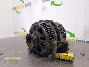 Dynamo van een BMW 3 serie Touring (E46/3) 320d 16V 2000