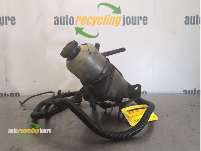 Usagé Pompe de direction Opel Zafira (M75) 1.8 16V Ecotec Prix € 49,99 Règlement à la marge proposé par Autorecycling Joure B.V.