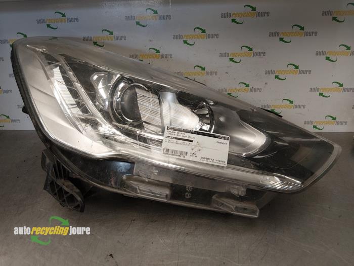 Używane Reflektor prawy Citroen DS5 (KD/KF) 1.6 16V THP 155 Cena € 349,00 Procedura marży oferowane przez Autorecycling Joure B.V.