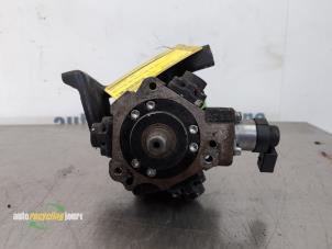 Högtryckspump från en Audi Q7 (4LB) 3.0 TDI V6 24V 2006