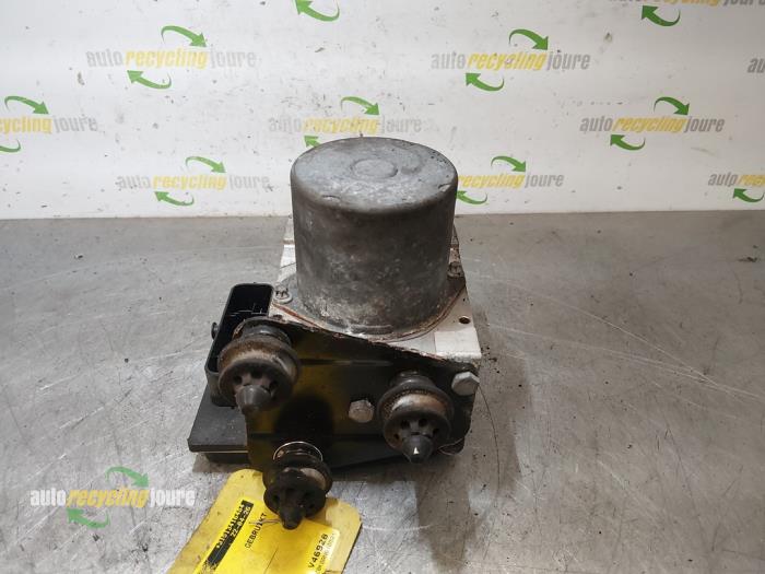 Used ABS pump Audi A4 (B8) 1.8 TFSI 16V Price € 99,99 Margin scheme offered by Autorecycling Joure B.V.