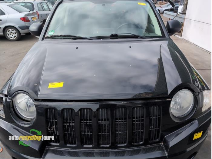 Używane Maska Jeep Compass I (MK49) 2.4 16V 4x2 Cena € 200,00 Procedura marży oferowane przez Autorecycling Joure B.V.