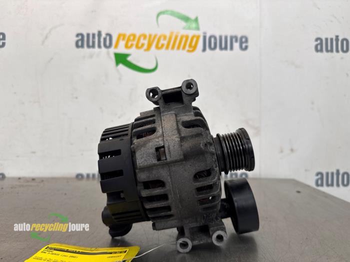 Dynamo van een BMW 3 serie Touring (E46/3) 318i 16V 2002