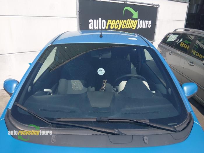 Gebrauchte Windschutzscheibe Ford Ka II 1.2 Preis € 125,00 Margenregelung angeboten von Autorecycling Joure B.V.