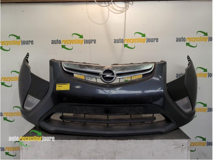 Używane Zderzak przedni Opel Ampera 1.4 16V Cena € 1.250,00 Procedura marży oferowane przez Autorecycling Joure B.V.
