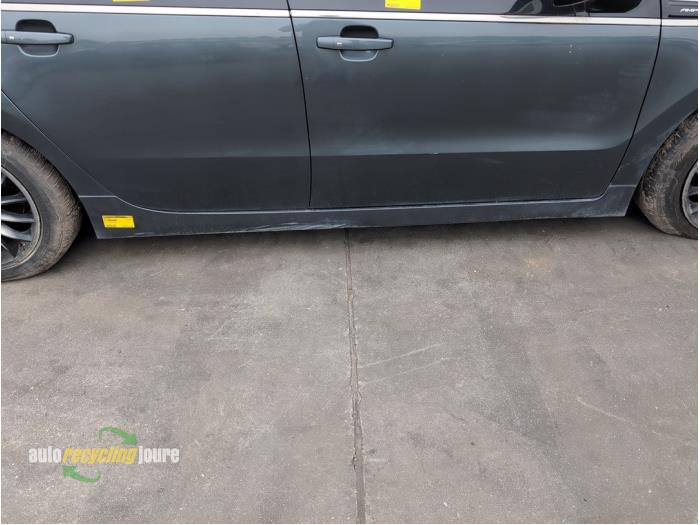 Używane Próg prawy Opel Ampera 1.4 16V Cena na żądanie oferowane przez Autorecycling Joure B.V.