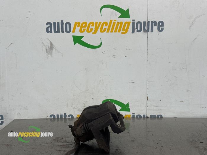 Gebrauchte Bremszange rechts vorne Toyota RAV4 (A3) 2.0 16V VVT-i 4x4 Preis € 35,00 Margenregelung angeboten von Autorecycling Joure B.V.