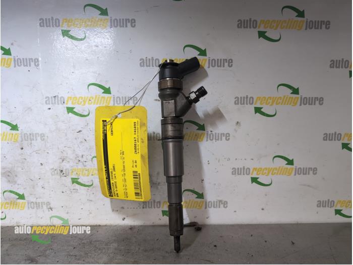 Usagé Injecteurs BMW 5 serie Touring (E61) 525d 24V Prix € 49,99 Règlement à la marge proposé par Autorecycling Joure B.V.