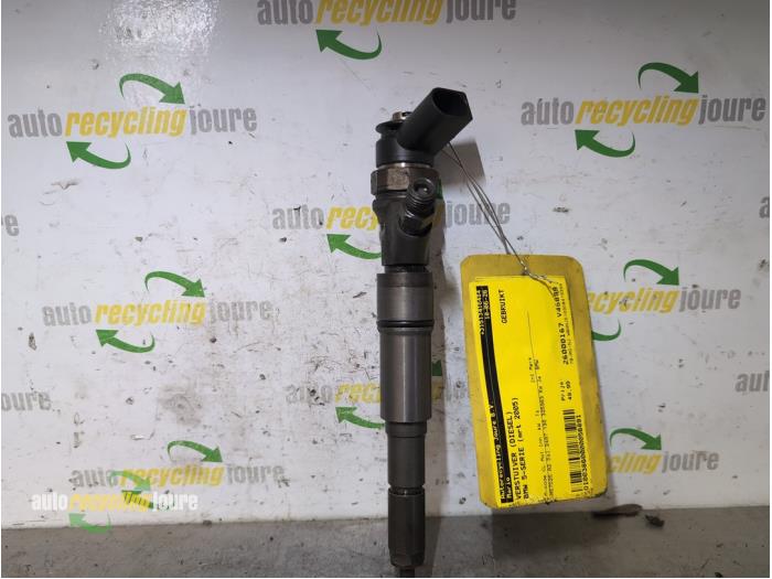 Usagé Injecteurs BMW 5 serie Touring (E61) 525d 24V Prix € 49,99 Règlement à la marge proposé par Autorecycling Joure B.V.