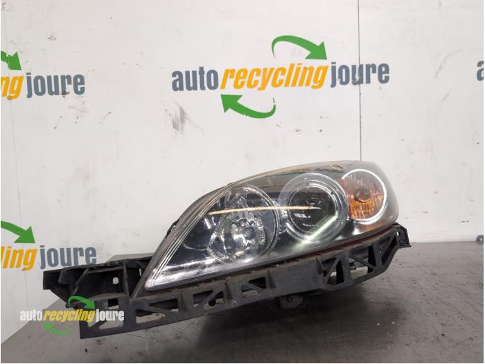 Gebrauchte Scheinwerfer links Mazda 3 Sport (BK) 2.0i 16V Preis € 99,00 Margenregelung angeboten von Autorecycling Joure B.V.
