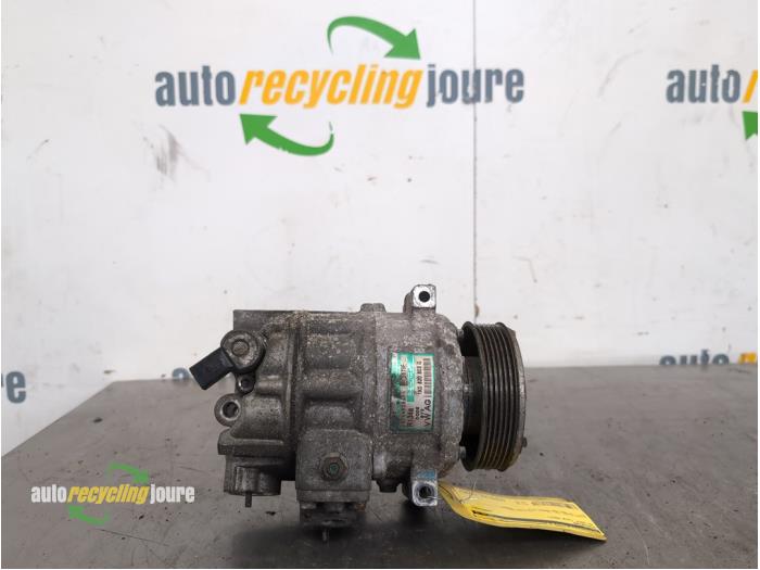 Usagé Pompe clim Volkswagen Golf V (1K1) 2.0 FSI 16V Prix € 99,99 Règlement à la marge proposé par Autorecycling Joure B.V.