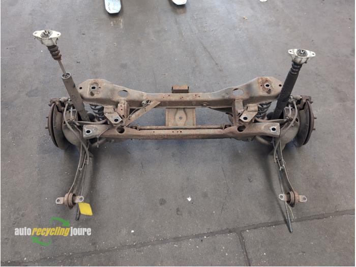 Begagnade Underram Mazda 5 (CR19) 1.8i 16V Pris på förfrågan erbjuds av Autorecycling Joure B.V.