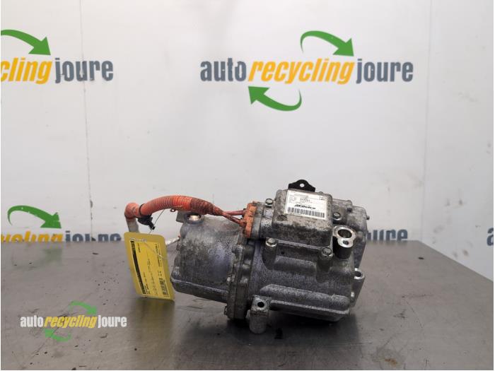 Usagé Compresseur de clim Opel Ampera 1.4 16V Prix € 89,99 Règlement à la marge proposé par Autorecycling Joure B.V.