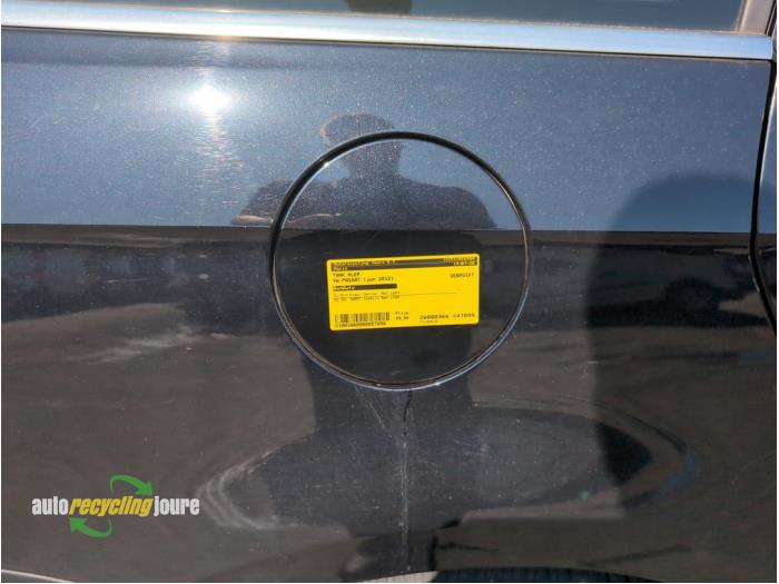 Gebrauchte Tankklappe Volkswagen Passat Variant (365) 1.4 TSI 16V Preis € 29,99 Margenregelung angeboten von Autorecycling Joure B.V.