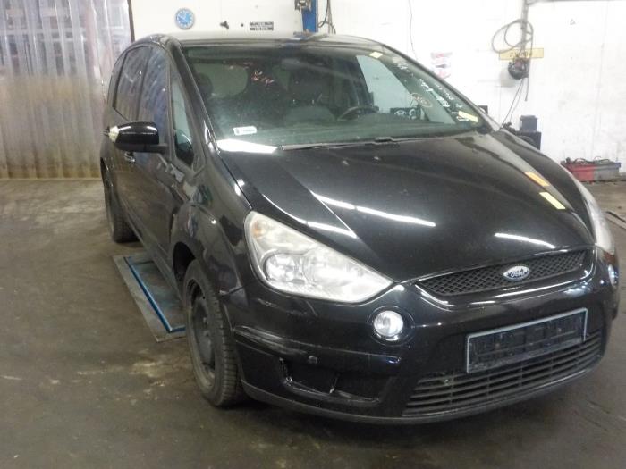 Motor van een Ford S-Max 2008