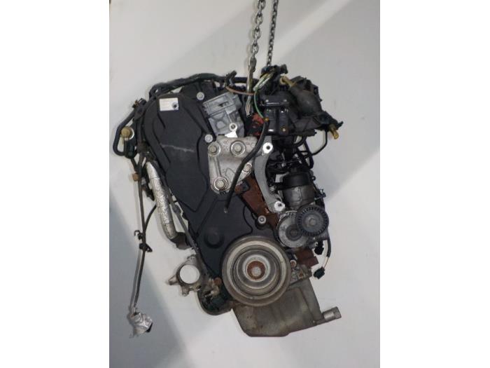 Motor van een Peugeot 407 2009