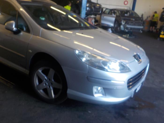 Motor van een Peugeot 407 2009