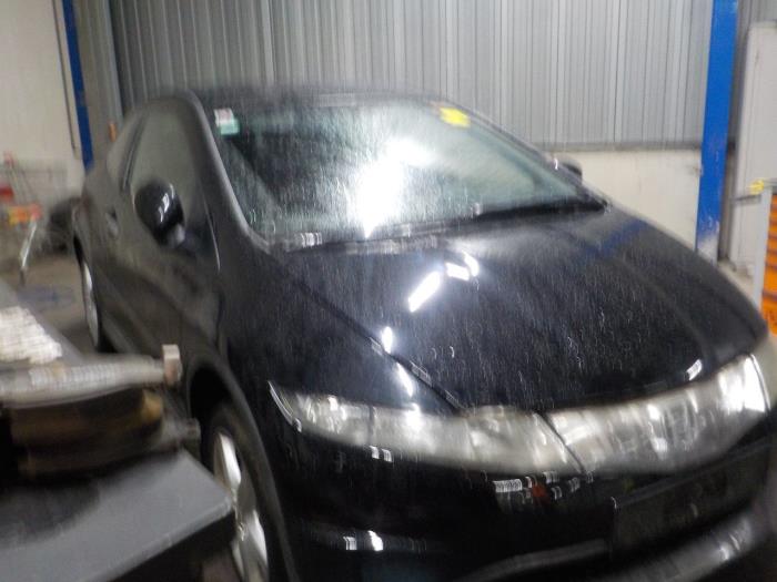 Motor van een Honda Civic 2008