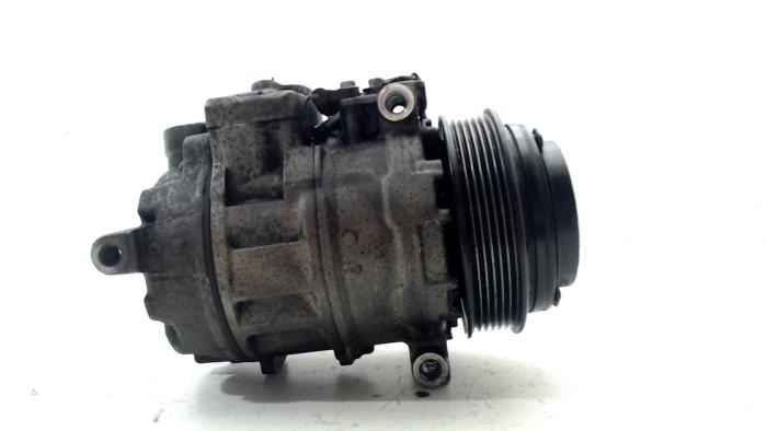 Usagé Pompe clim Mercedes E-Klasse Prix € 120,00 Règlement à la marge proposé par Van der Ven Autorecycling B.V.