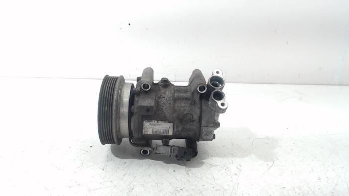 Used Air conditioning pump Mercedes Citan Price € 65,00 Margin scheme offered by Van der Ven Autorecycling B.V.